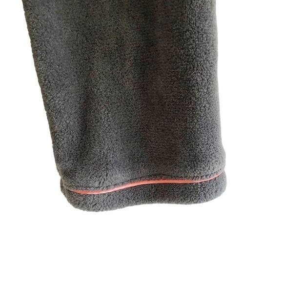 Frankie & Johnny Plush Pajamas Gray Size Large - Picture 7 of 12